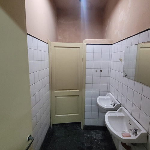 Imagen 19 de 21 de Alquiler Oficina Comercial - Apto Profesional - Muy Luminosa !!!