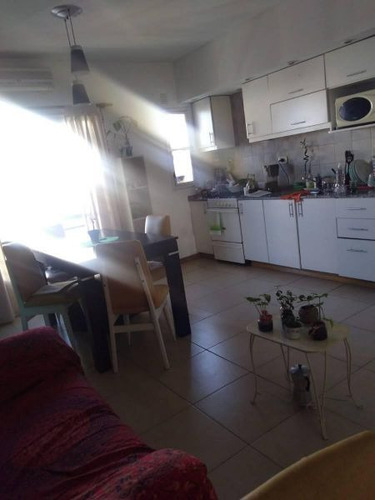 Imagen 7 de 12 de Departamento 2 Ambientes Con Terraza Propia