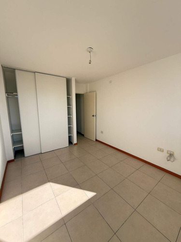 Se Vende Excelente Dpto De Un Dormitorio Y Dos Baños Estilo Duplex!!!!