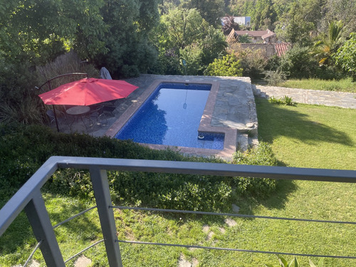 Casa Moderna En El Arrayan Con Maravillosa Vista Y Jardín.