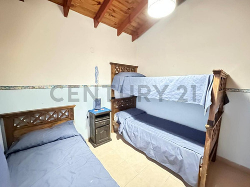 Venta Casa En Valeria Del Mar. Multifamiliar. Pinamar