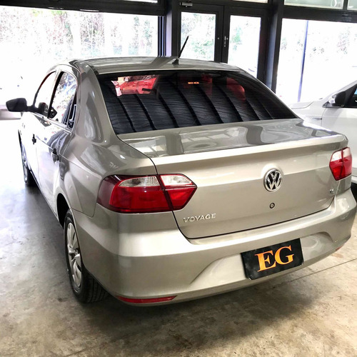 Imagen 6 de 7 de Volkswagen Voyage 1.6 Comfortline 101cv 2013 Eg Automoviles