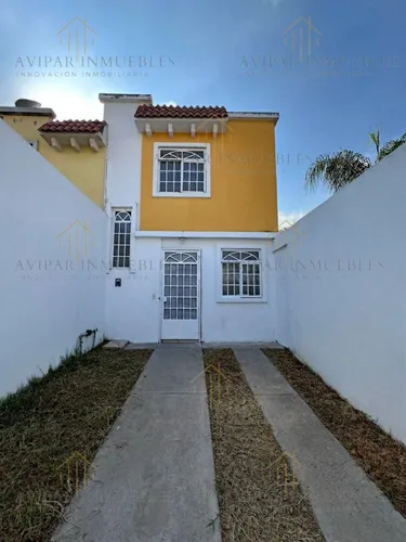 Casa En Venta En Jalisco, Peña De Bernal, La Arbolada, Fracc. Las Luces.  (atg054)