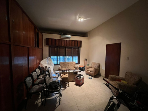 Imagen 5 de 30 de Casa Venta Monte Castro 4 Ambientes