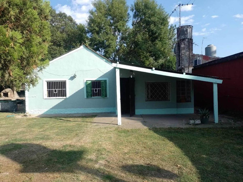 Casa En Venta - 3 Dormitorios 1 Baño 2 Cocheras - 840mts2 - General Rodriguez