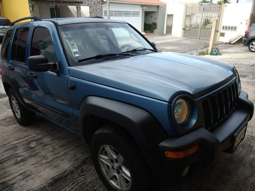 Imagen 2 de 8 de Jeep Liberty 2004.
