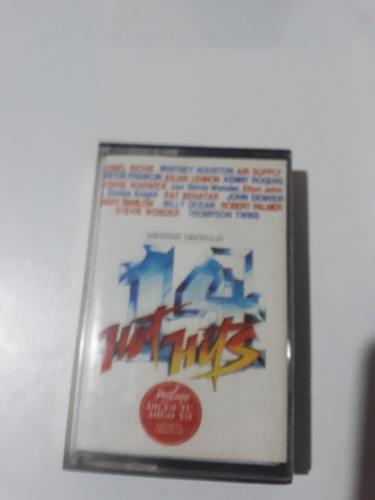 14 Hot Hits Cassette Compilado