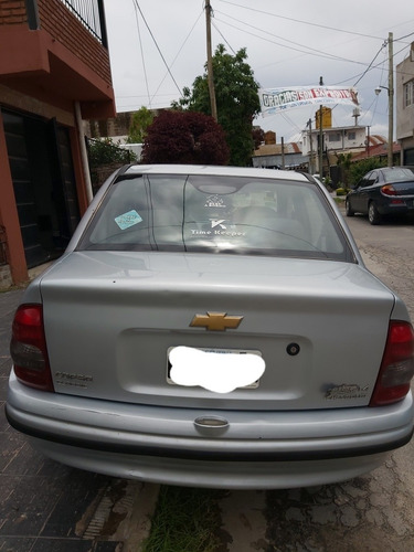 Imagen 3 de 9 de Chevrolet Corsa Classic Gls 1.4n
