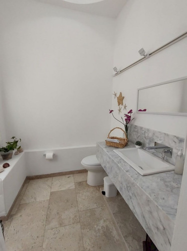 Casa Estilo Mediterráneo En Un Solo Nivel En Burgos Bugambilias, Temixco Morelos.