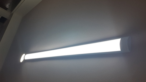Imagen 4 de 7 de Lampara Antipolvo Led 36w Sobreponer Para Interiores
