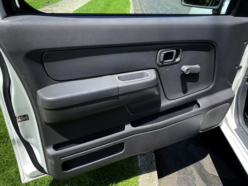 Nissan Frontier D22/np300 Estacas