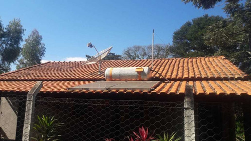 Chácara Na Beiro Do Rio Verde , Com 4400 Metros, Em Soledade De Minas,casa Boa , Uma Bela Varanda Com Vista Para O Rio Verde. - 322