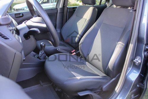 Volkswagen Voyage 1.0 Flex 12V 4p
