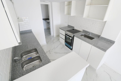 Venta 3 Amb A Estrenar Flores Amenities