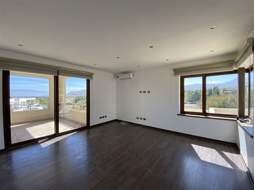 Casa En Venta De 4 Dorm. En Colina