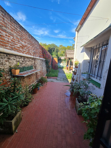 Apta Crédito!!! Excelente Oportunidad A La Venta, Se Trata De Una Propiedad Ubicada En La Calle Hipólito Yrigoyen 1200.
