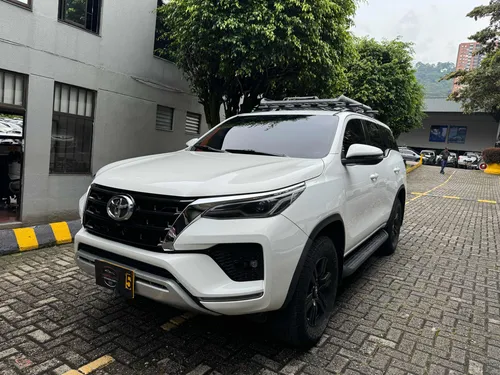 Toyota Fortuner 2.4 Srv 4x2 2019