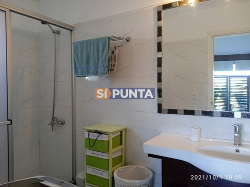 Imagen 9 de 15 de Se Vende Apartamento 2 Dormitorios Con Patio Exclusivo. Frente Al Mar