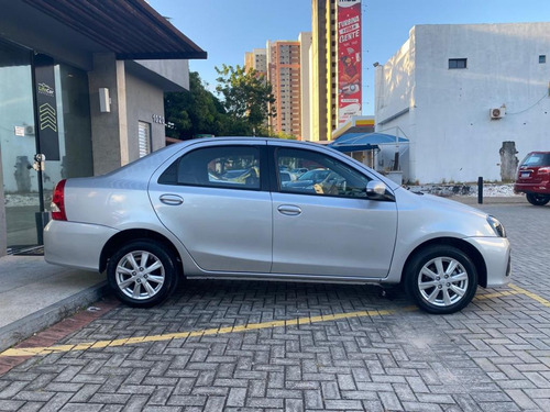 Imagem 11 de 14 de Toyota Etios Toyota Etios X Plus Sedan 1.5 2019/2020