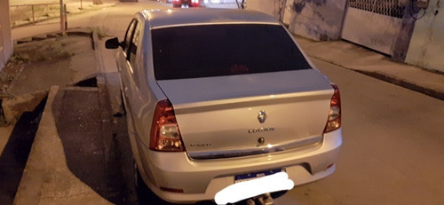 Imagem 2 de 11 de Renault Logan 2012 1.0 16v Expression Hi-flex 4p