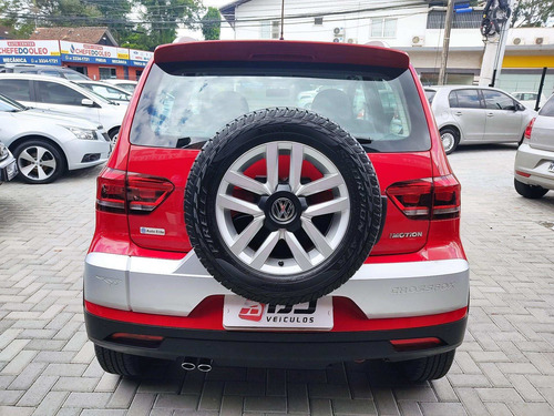 Imagem 5 de 10 de Volkswagen Crossfox Novo