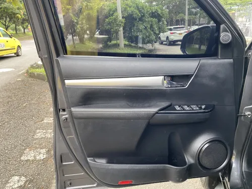 Toyota Hilux 2.8 Srx Diesel At 4x4 Blindaje 2+ 2021