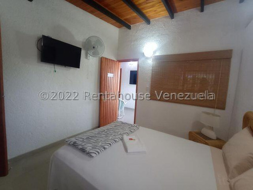 Se Vende Estupenda Posasa En Ocumare De La Costa Fvina