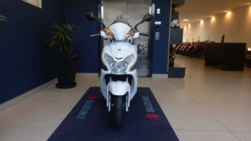 Imagem 7 de 9 de Honda Pcx | Suzuk