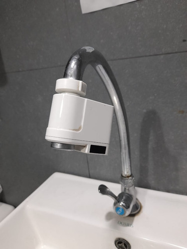 Dispensador De Agua Con Sensor Para Llaves De Lavamanos 