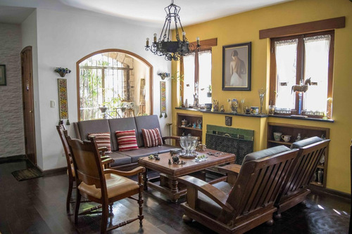 Imagen 2 de 28 de Casa En Venta 4 Ambientes La Lucila