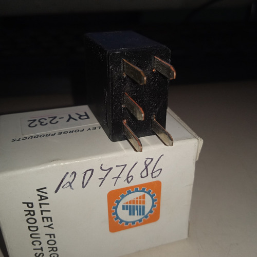 Imagen 2 de 3 de Relay Mini 5 Patas Finas Blazer-cheyenne Negro 12077686/ 5$
