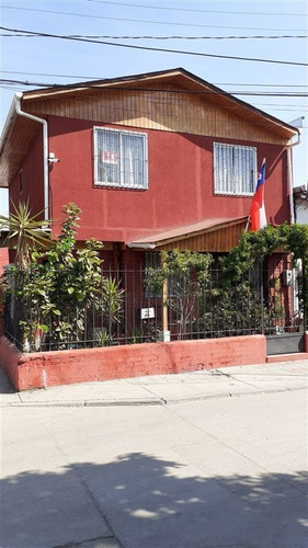 Casa En Venta De 5 Dorm. En Peñalolén
