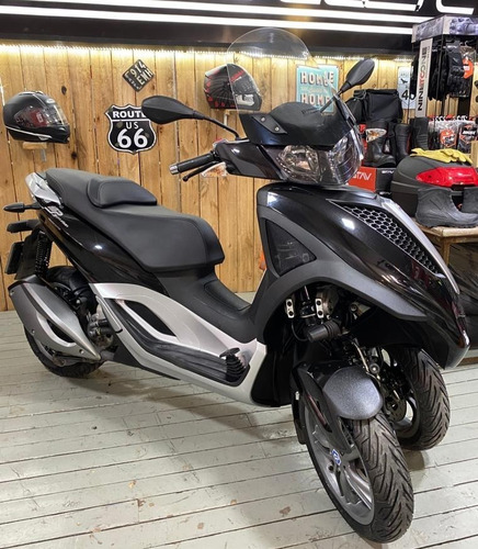 Imagen 2 de 25 de Piaggio Vespa Mp3 Yourban Lt300ie