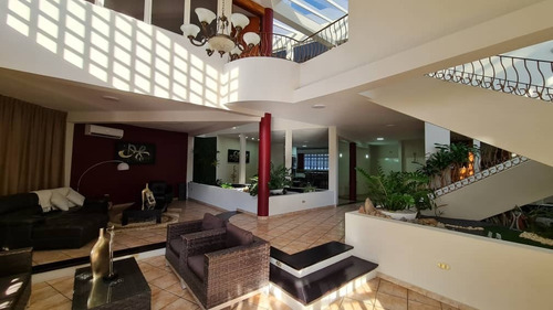 Imagen 2 de 13 de La Lopera San Diego Vende Yackeline Tovar 04145831984 Código 132460