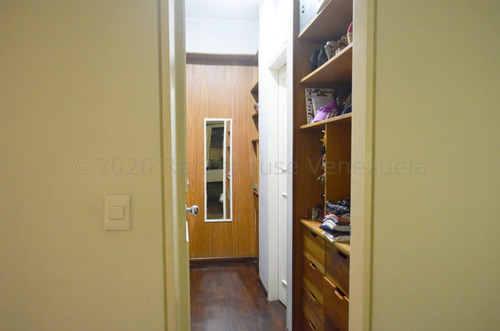 Ms: 25-8836 Se Vende Amplio E Iluminado Apartamento En Planta Baja, En Los Samanes. A=230m2, 3h, 3b, 3p.