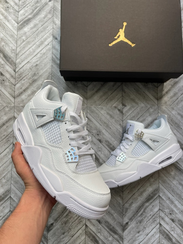 Tenis Jordan 4 Pure Money Blanco Talla 26