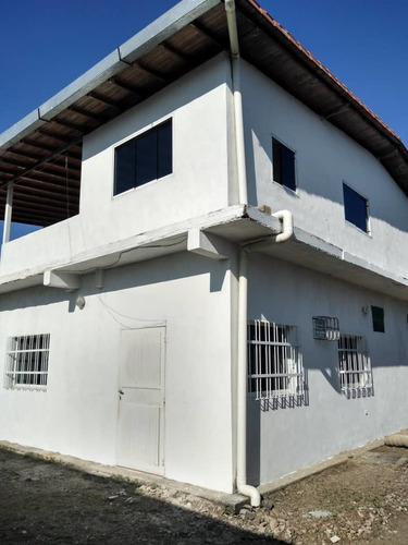 Imagen 3 de 13 de Se Vende Casa De Dos Plantas
