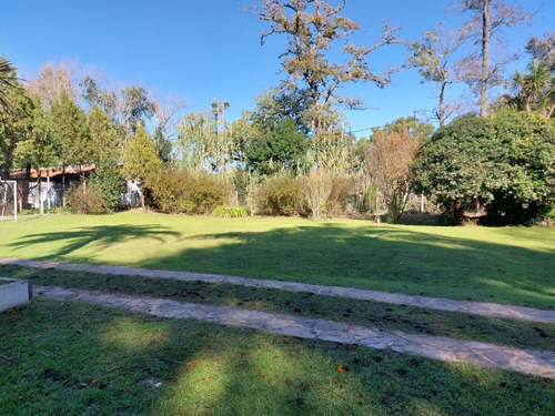 Casa En Venta - 5 Dormitorios 2 Baños - 150mts2 - Loma Verde
