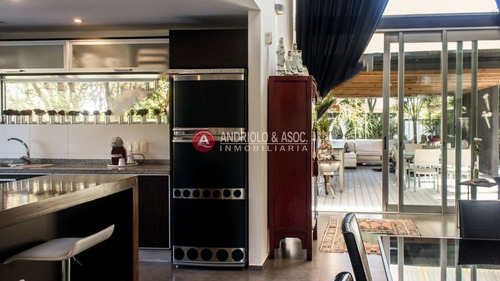 Casa En Venta Y Alquiler, Mansa, Punta Del Este, 6 Dormitorios.- Ref: 6411