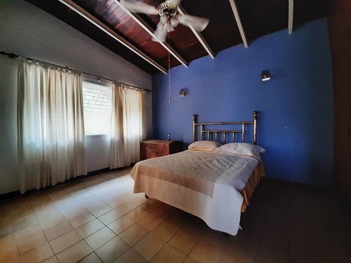 Imagen 12 de 22 de Se Vende Casa 525m2 4h+s/5b/3p Colinas De Santa Monica 5419