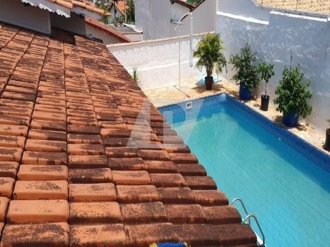 Imagem 19 de 19 de 4 Quartos Sendo 2 Suites, 3 Banheiros, Cozinha, Sala 2 Ambientes, 3 Vagas Para Carro, Porão Grande, Piscina 8x4, Espaço Gourmet Com Cozinha Churrasque - Ca01188 - 34795959