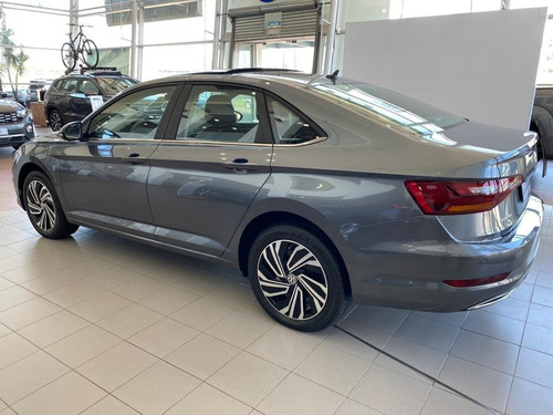 Imagen 7 de 25 de Volkswagen Vento 1.4 Highline 150cv At Semini Lucas