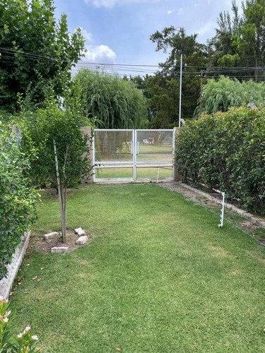 Casa Quinta En Venta - 2 Dormitorios 2 Baños - 1.500mts2 - Chivilcoy