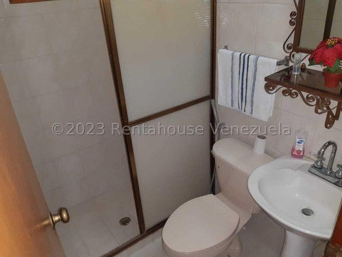 Rz Vende ¡tu Hogar Ideal Te Espera En Esta Espaciosa Y Confortable Casa! Disfruta De Amplios Ambientes Para Toda Tu Familia. ¡ven A Conocerla Y Enamórate De Ella! 25-15801 Jul1