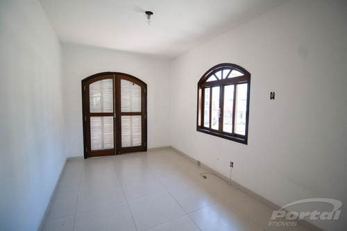 Lojas Térrea Na Velha Com Área Total De 329,21 M² - 35711475l