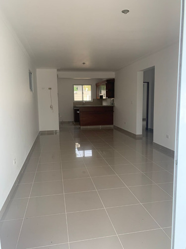 Imagen 5 de 15 de Primer Nivel Con Dos Parqueos En Villa María
