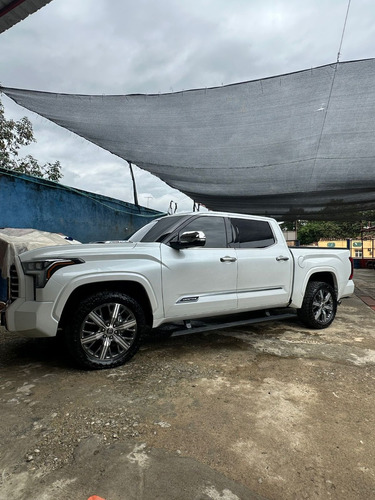 Toyota Tundra Capstone Híbrida 2023