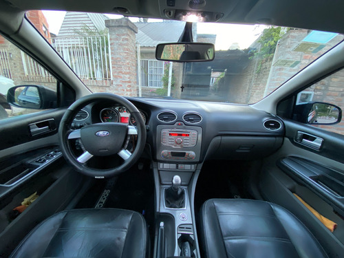 Ford Focus 2 2.0 Ghia Mt
