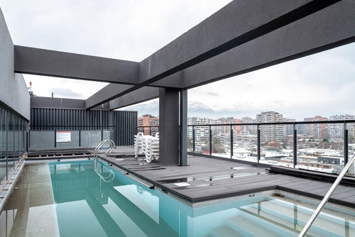 Seminuevo Con Gran Azotea Y Quincho. (triplex Condell)
