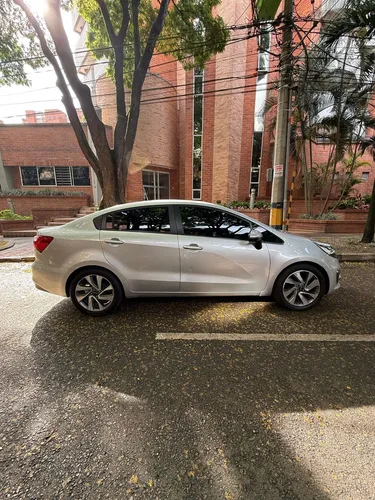 Kia Rio Spice Sedan 2016 Mecánico 4x2